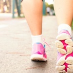 Camminare a passo svelto: tutti i benefici per salute, forma e benessere