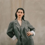 Blazer Oversize: 10 Outfit di Tendenza per un Look Chic Senza Sforzo