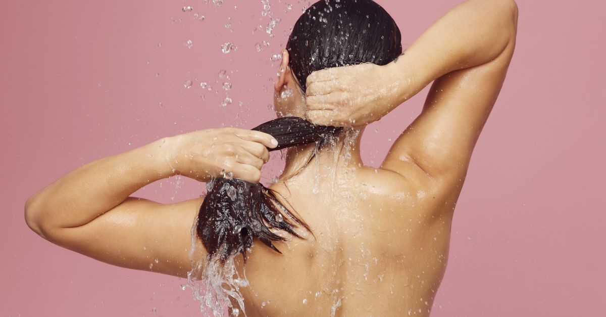 Capelli Grassi? La Guida Definitiva allo Shampoo Perfetto per una Chioma Leggera e Fresca