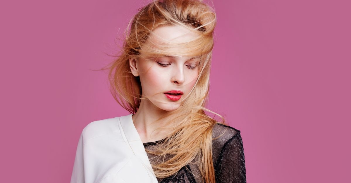 Capelli fini, maxi volume: 10 trucchi e prodotti per una chioma più piena
