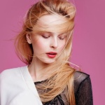 Capelli fini, maxi volume: 10 trucchi e prodotti per una chioma più piena