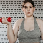 Pesi in Palestra per Donne: Come Iniziare e Sentirti Più Forte dal Primo Allenamento