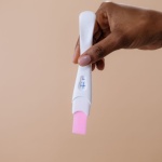 Sei Incinta? I Primi Segnali da Non Ignorare (e Quando Fare il Test)