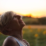Sole, energia e benessere: perché la vitamina D è fondamentale per la salute delle donne