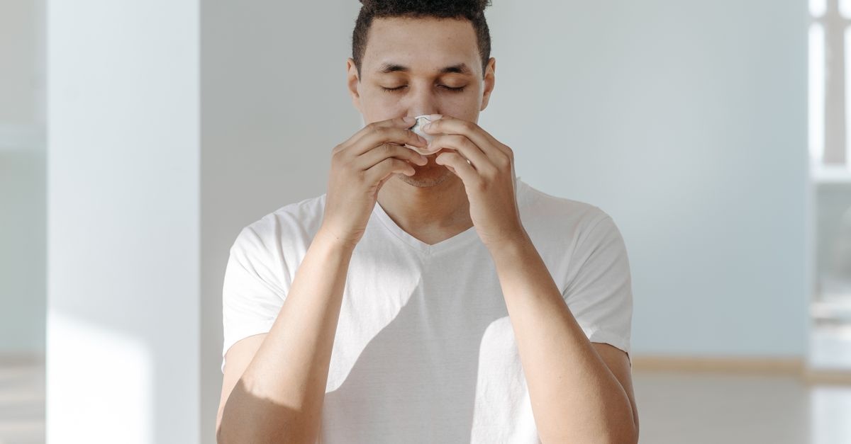 Allergia di stagione: i sintomi da riconoscere (e come affrontarli subito)