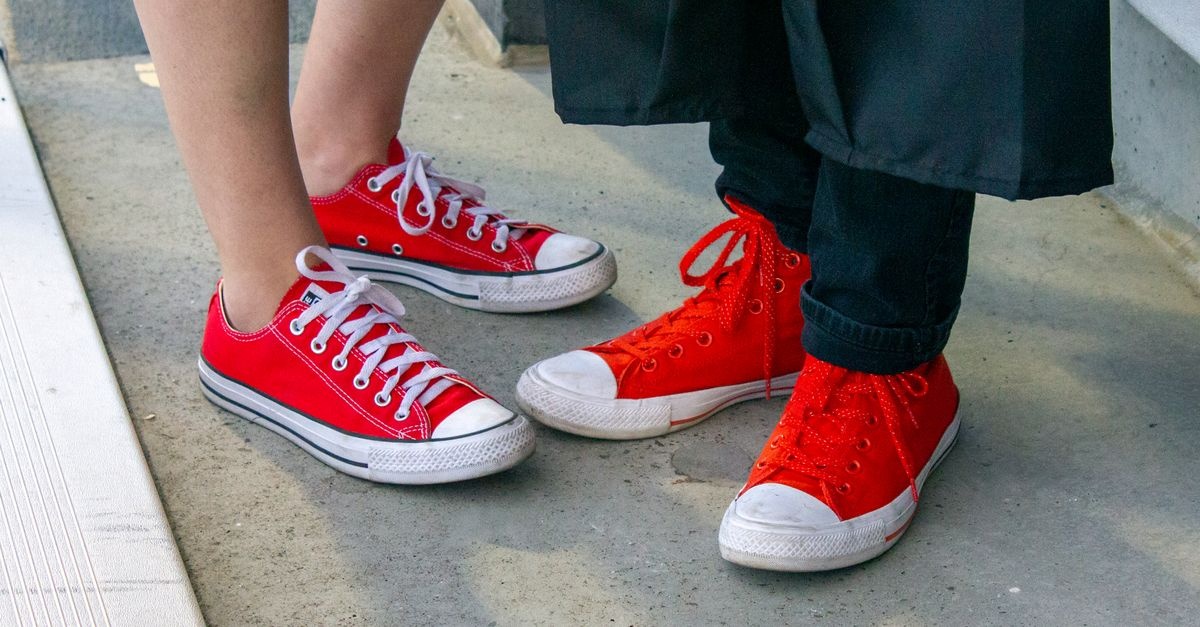 Come Abbinare le Scarpe Rosse: Idee di Outfit per un Look che Non Passa Inosservato