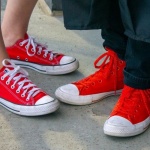 Come Abbinare le Scarpe Rosse: Idee di Outfit per un Look che Non Passa Inosservato
