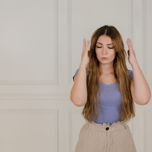 Cortisolo sotto pressione: i segnali che indicano livelli troppo alti e come ritrovare l’equilibrio