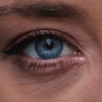 Azzurro negli occhi: i colori che li fanno risplendere davvero